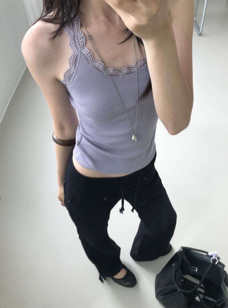 美背蕾絲U領修身上衣