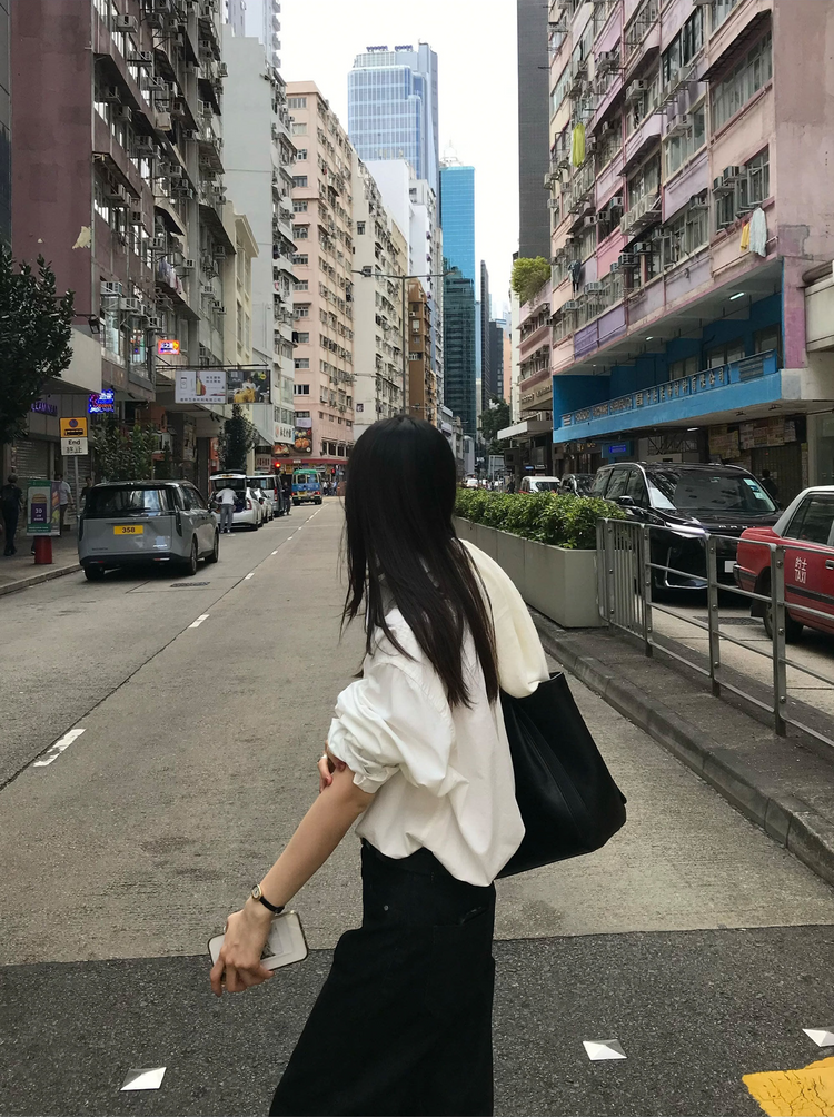 口袋細節直筒牛仔褲