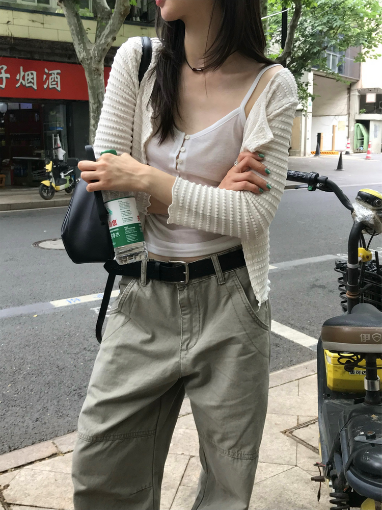 美色透膚扣鈕細節背心