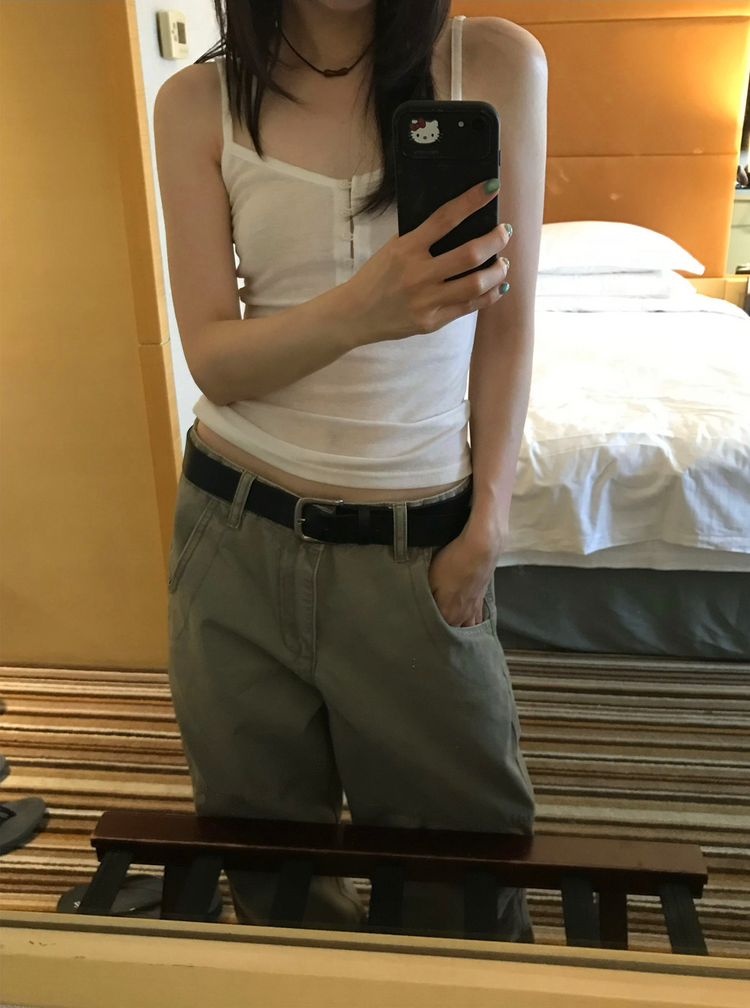 美色透膚扣鈕細節背心