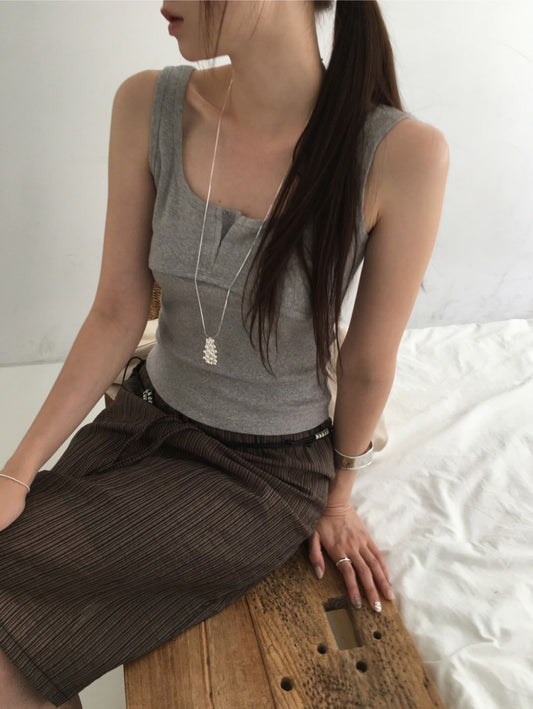 U領排鈕修身背心