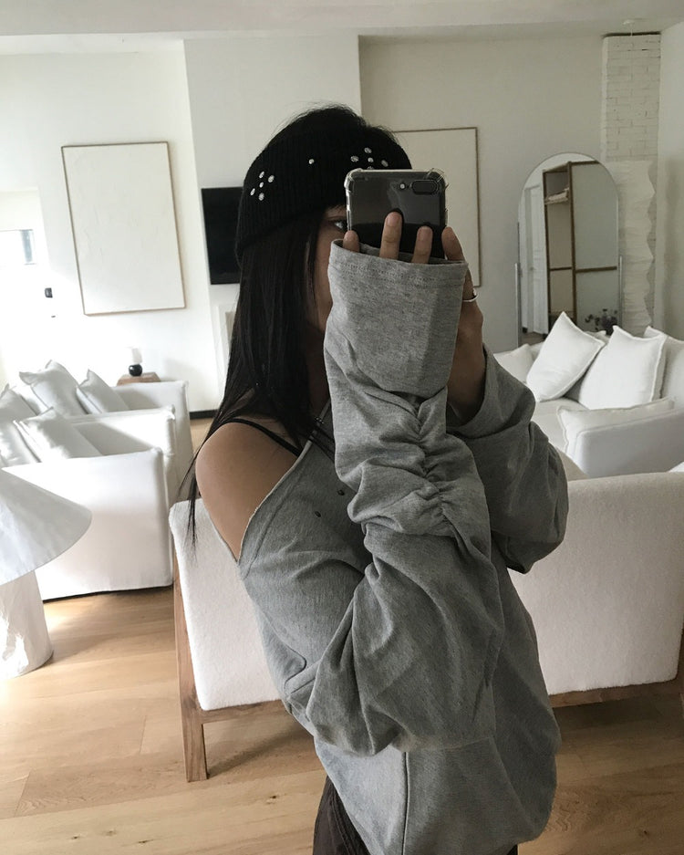 美肩不修邊鉚釘細節上衣