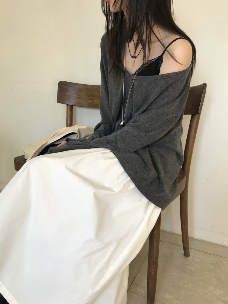 蕾絲邊胸線細節上衣
