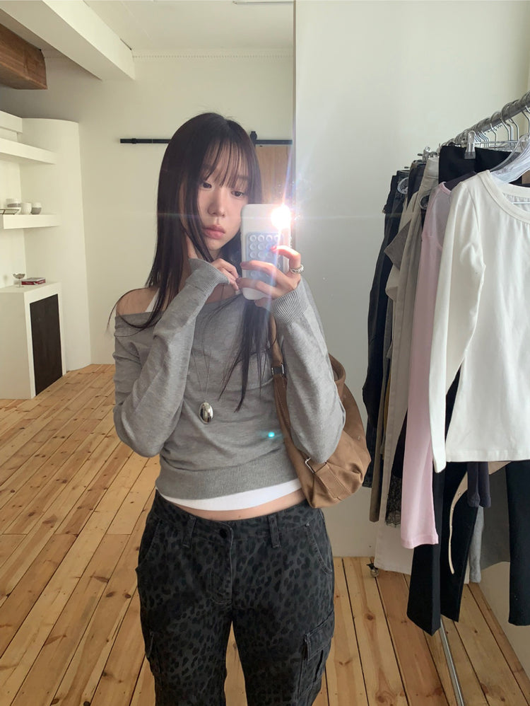 美色露肩修身針織上衣