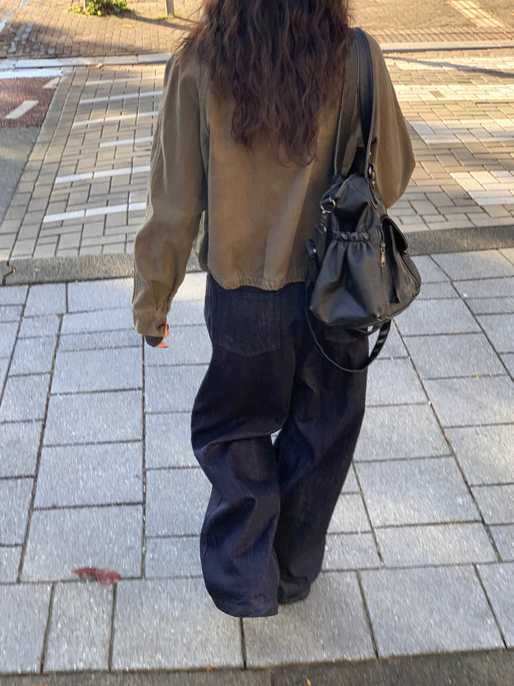 雙壓褶細節直筒牛仔褲