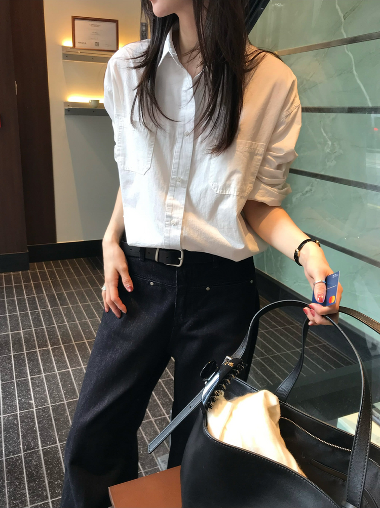 口袋細節直筒牛仔褲