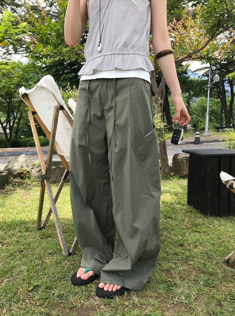 抓皺胸壓線細節修腰上衣
