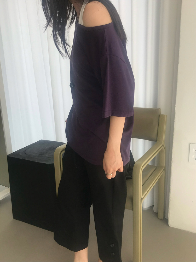 掛脖V領細節上衣