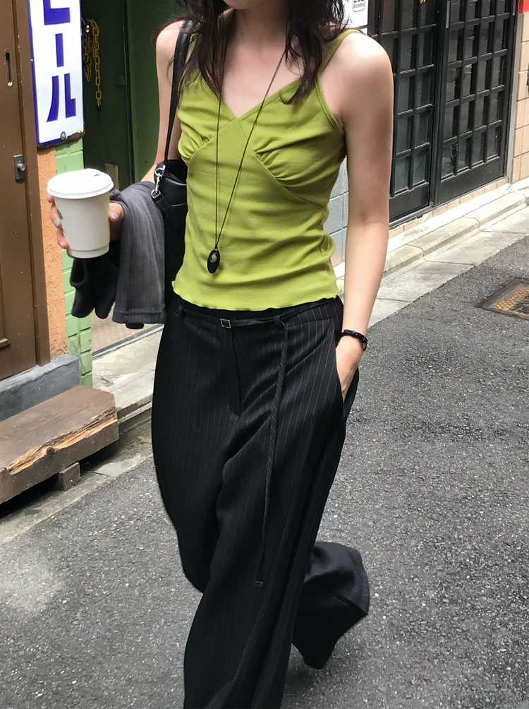 花邊抓皺胸腺細節背心