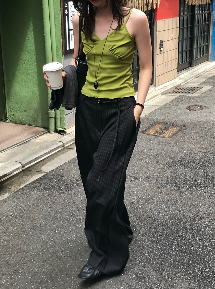 花邊抓皺胸腺細節背心