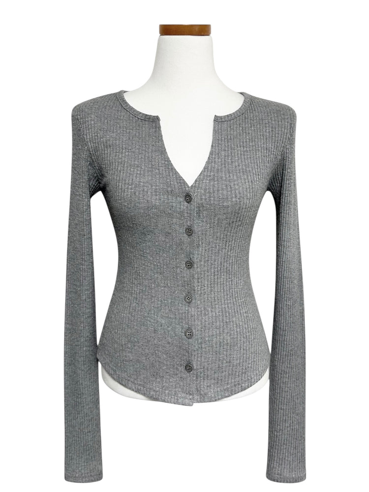 坑紋排鈕修身針織上衣