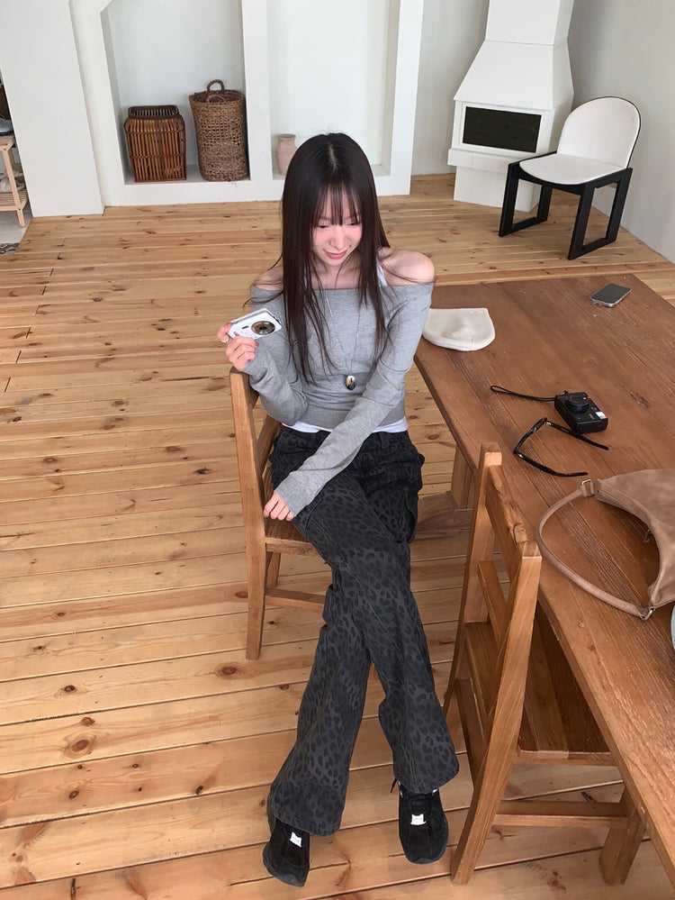 美色露肩修身針織上衣