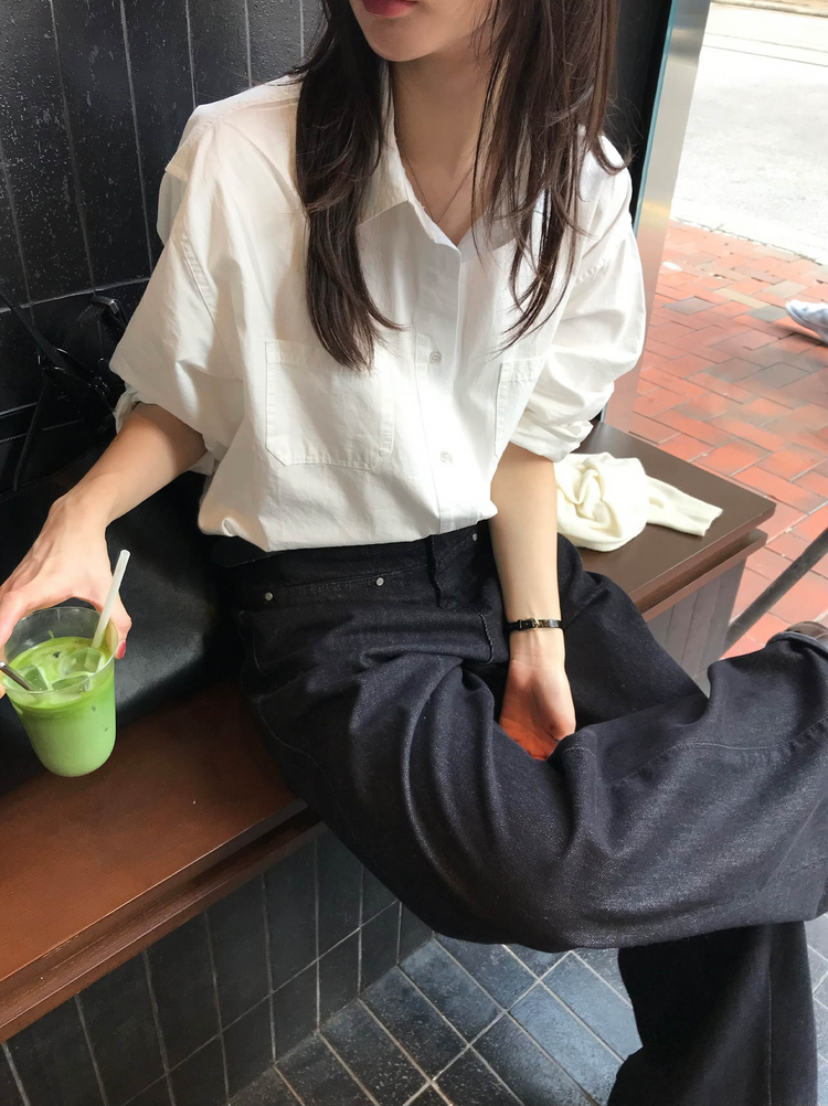 口袋細節直筒牛仔褲