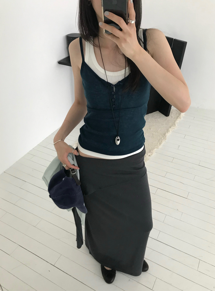 美色透膚扣鈕細節背心