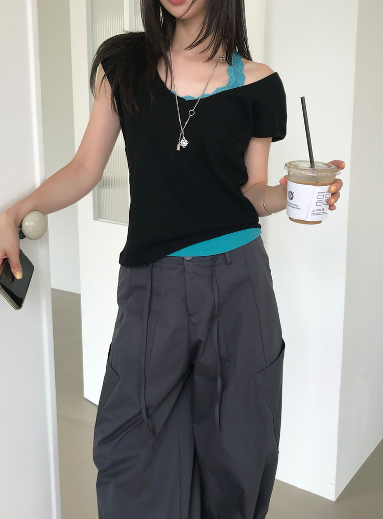 美背蕾絲U領修身上衣
