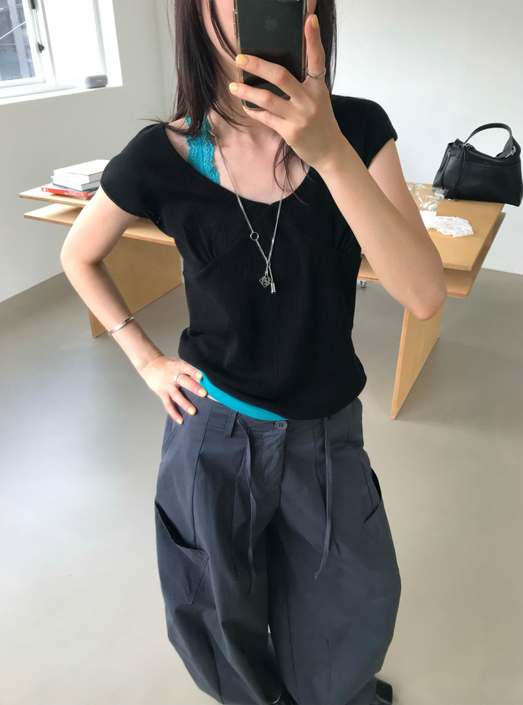 美背蕾絲U領修身上衣