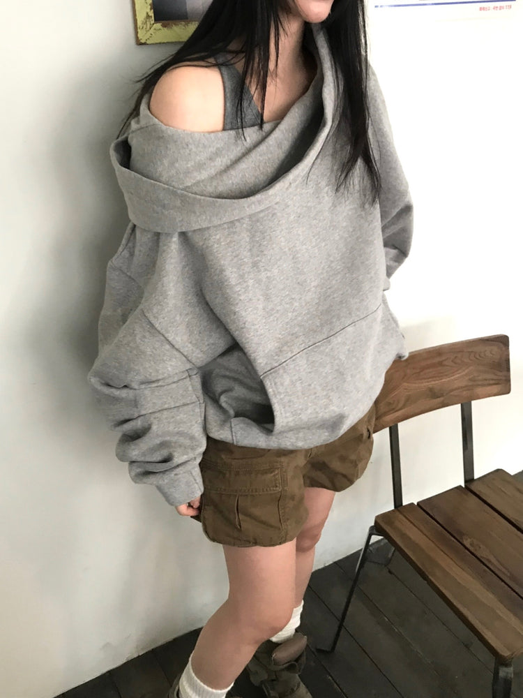 露肩連帽細節寬鬆衛衣