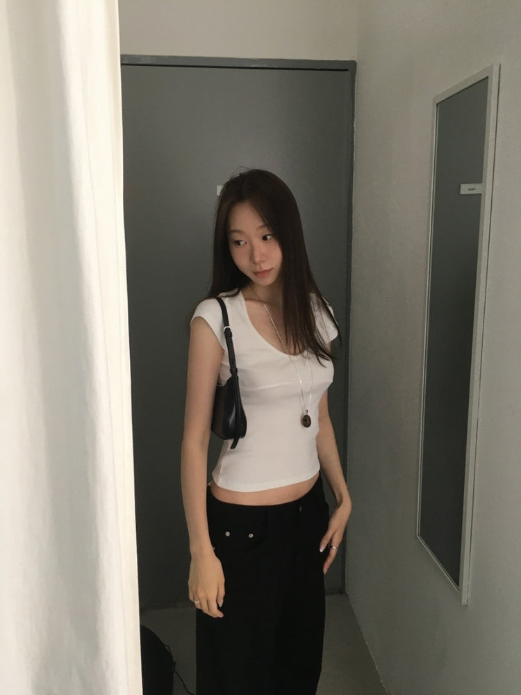 美色V領胸腺細節修身上衣