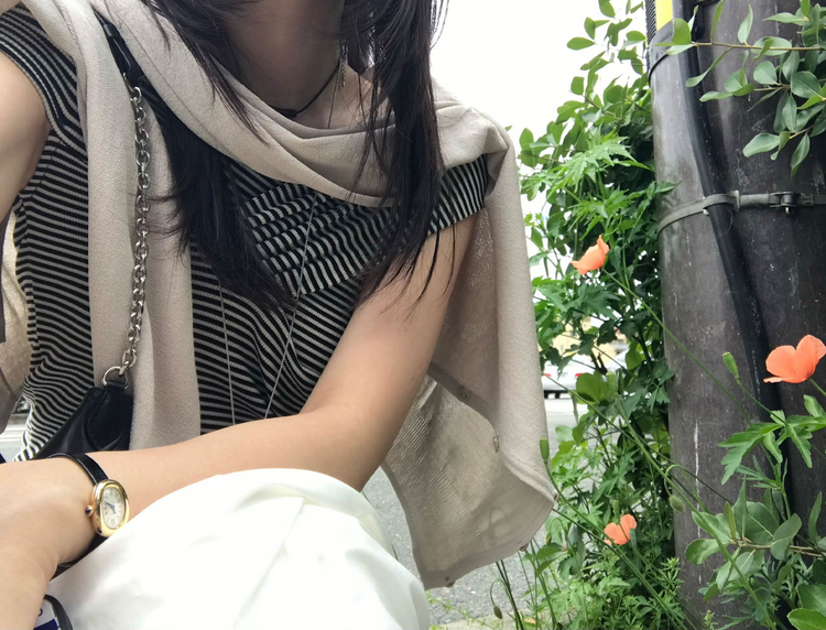 輕薄透膚美色針織外套