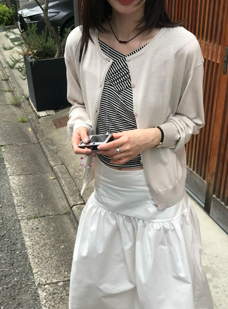 輕薄透膚美色針織外套