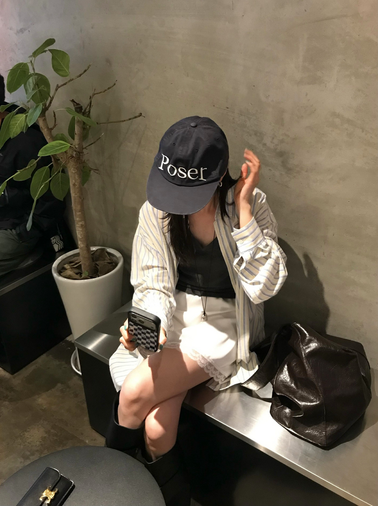 光澤感蕾絲邊細節短裙