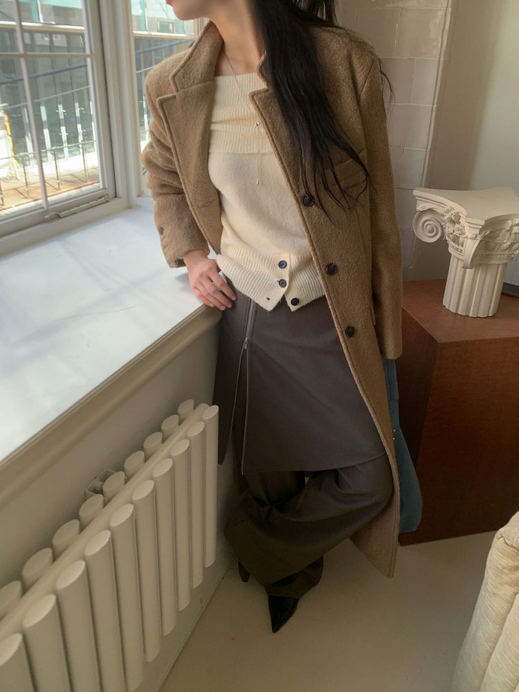 美肩下擺扣鈕細節針織上衣