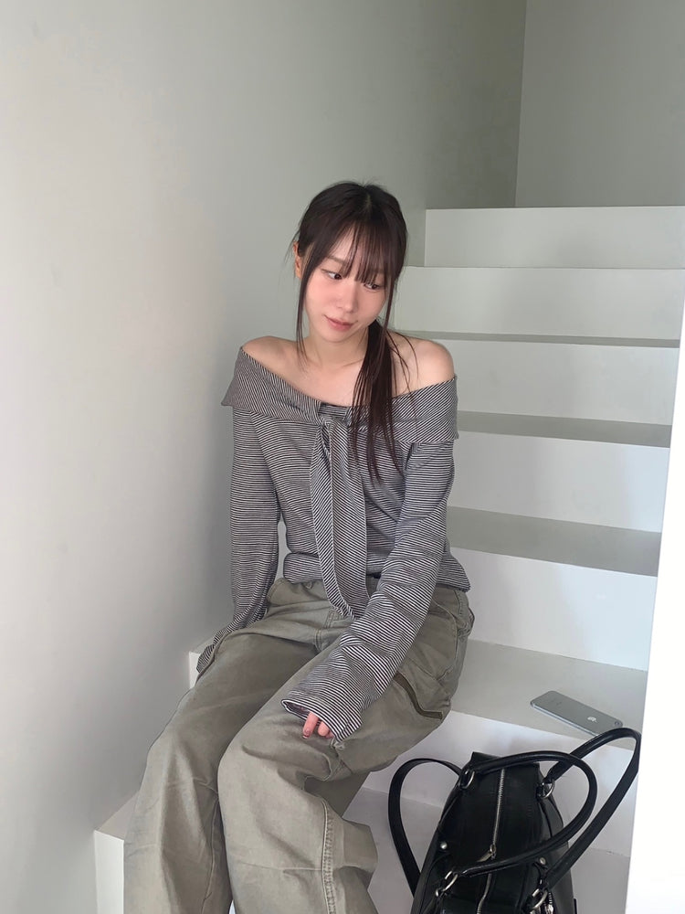 美肩垂帶領結條紋上衣