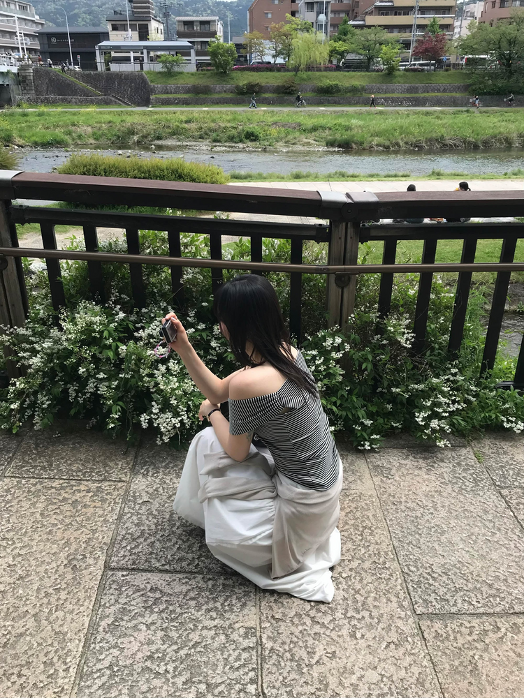 輕薄透膚美色針織外套
