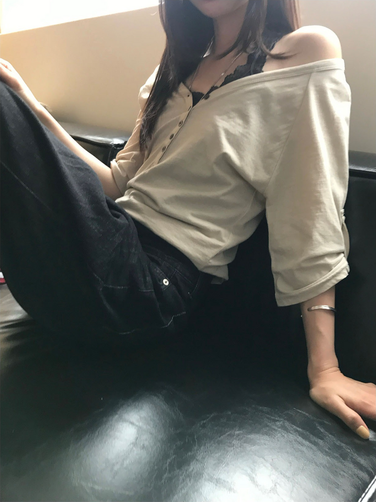 美背蕾絲U領修身上衣