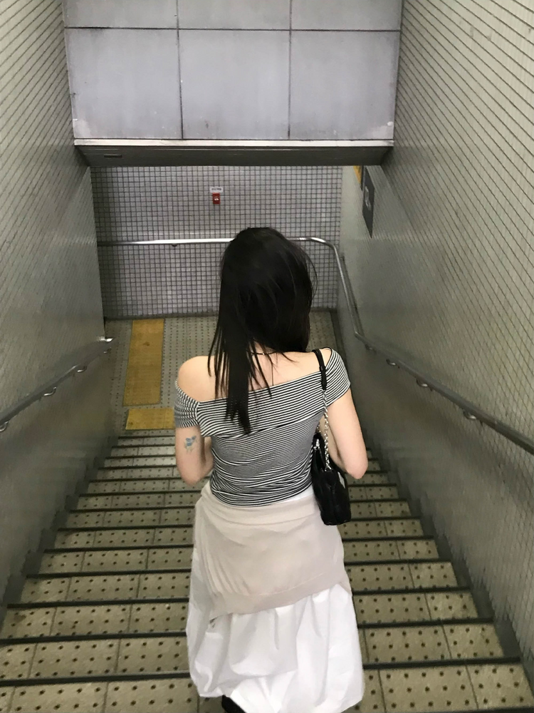 輕薄透膚美色針織外套