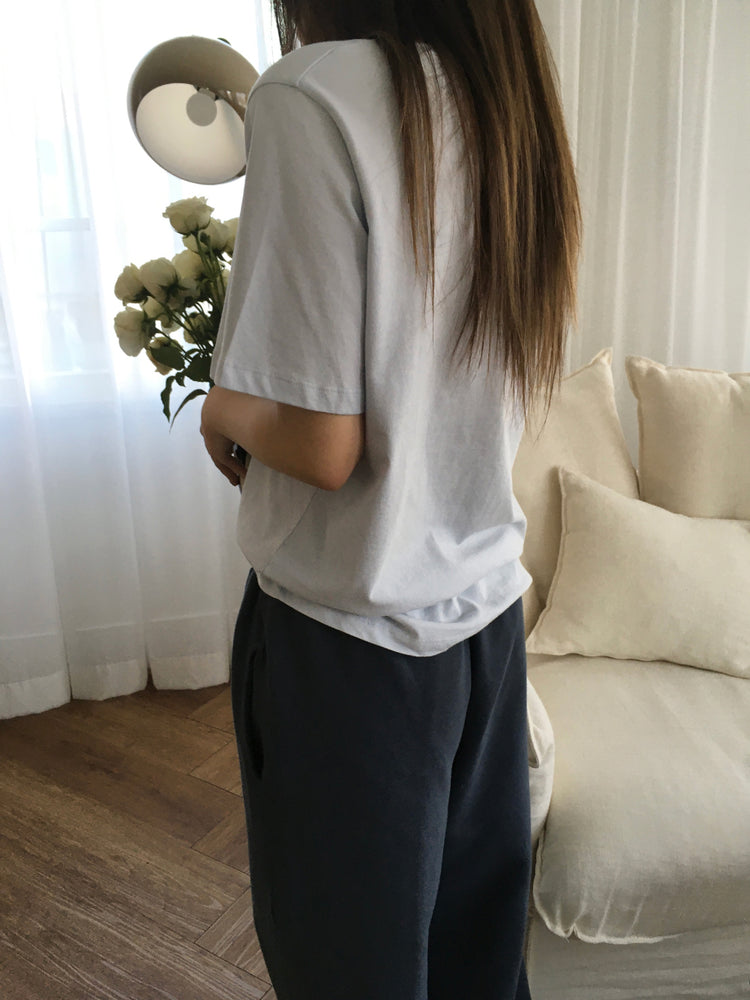 U領隨性寬鬆上衣