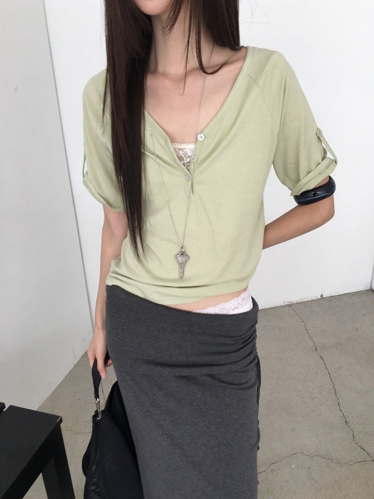 美色V領袖反折細節上衣