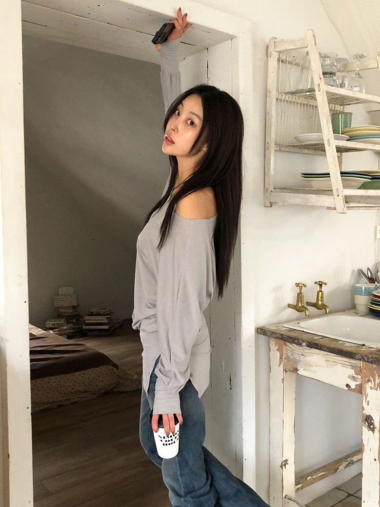 美肩側開叉指扣細節修腰連身裙