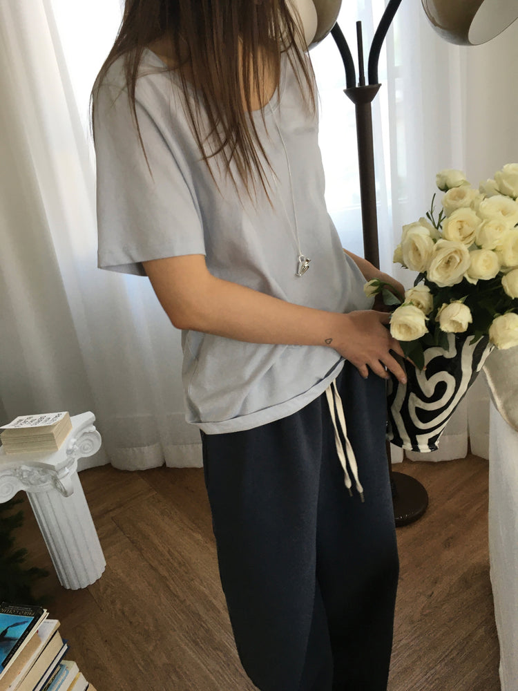 U領隨性寬鬆上衣