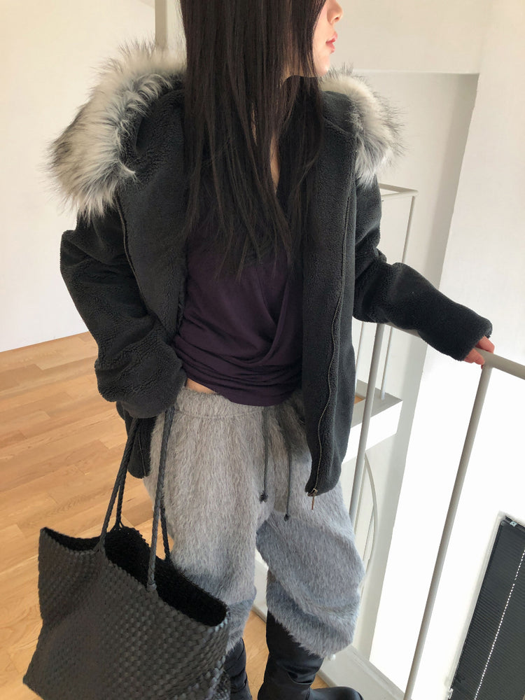 美色掛脖綁帶細節上衣