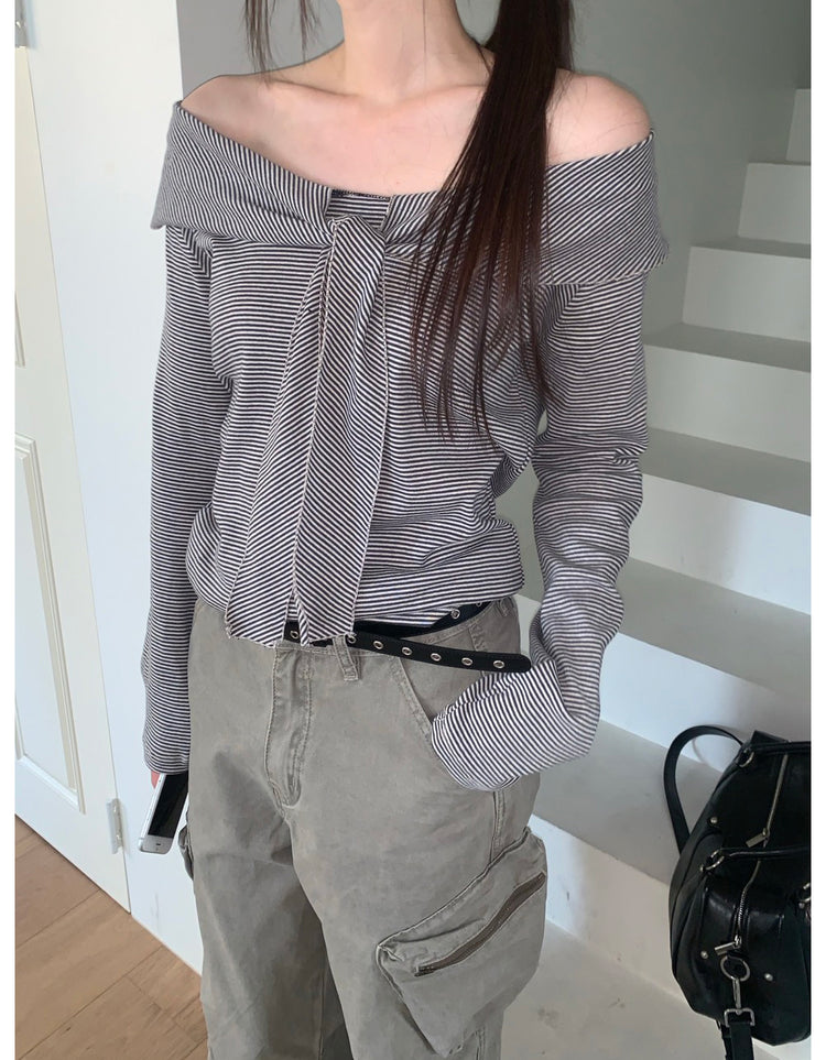 美肩垂帶領結條紋上衣