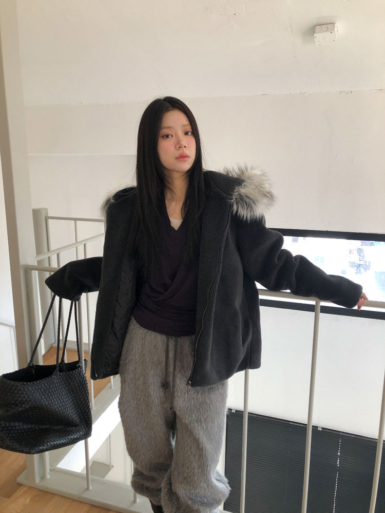 美色掛脖綁帶細節上衣