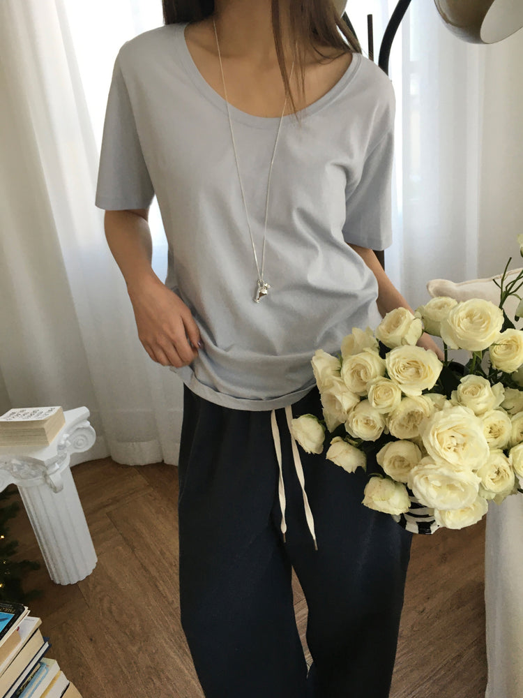 U領隨性寬鬆上衣