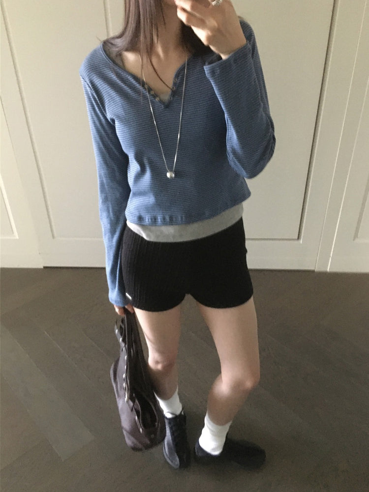 條紋V領暗扣細節上衣