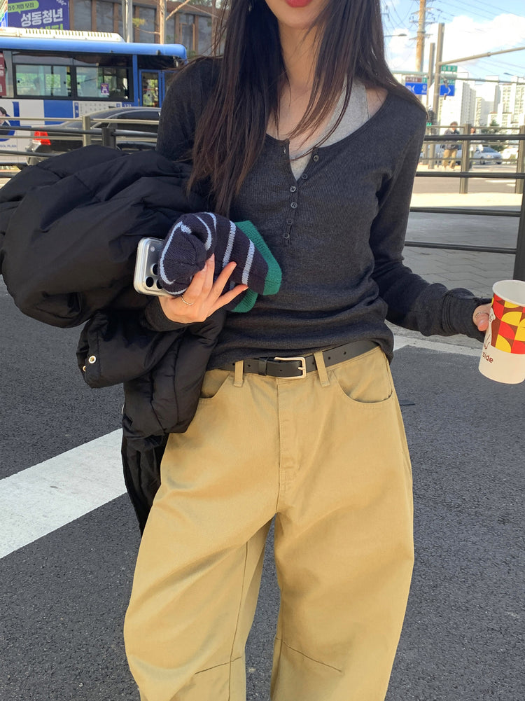 美色V領扣鈕修身上衣