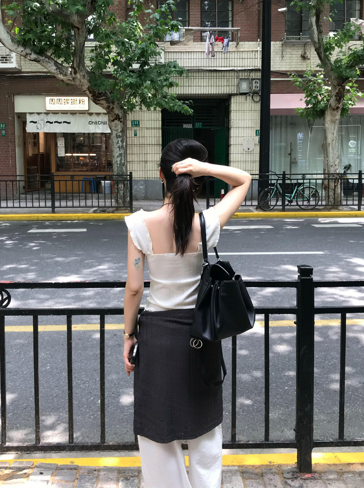 皺皺紋理胸壓線細節上衣