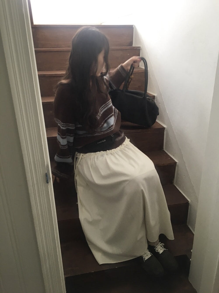 V領撞色條紋細節毛衣