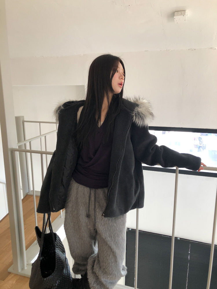 美色掛脖綁帶細節上衣