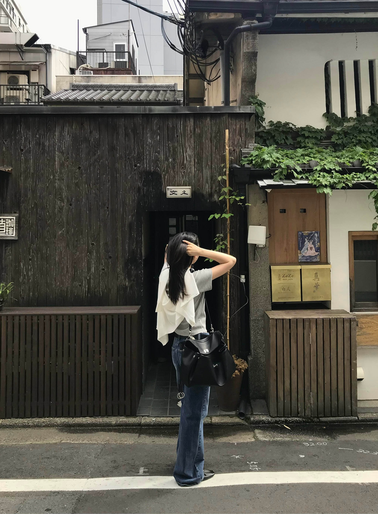 輕薄透膚美色針織外套