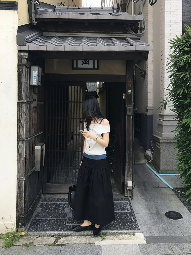 美肩鐵扣細節前後兩穿上衣