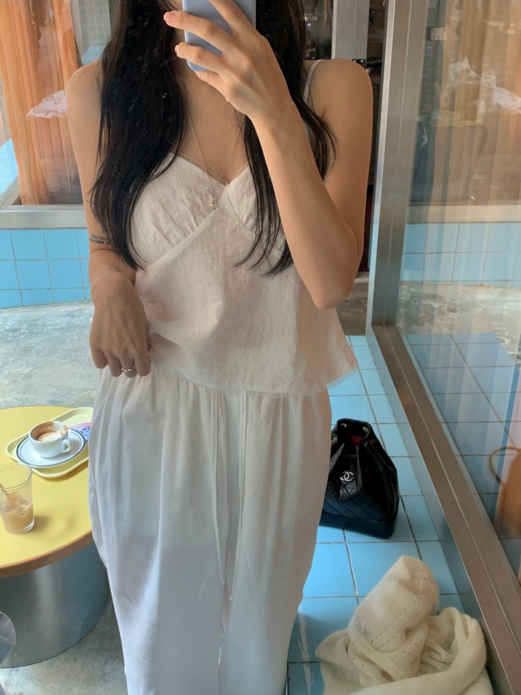 微透膚雙層細節上衣
