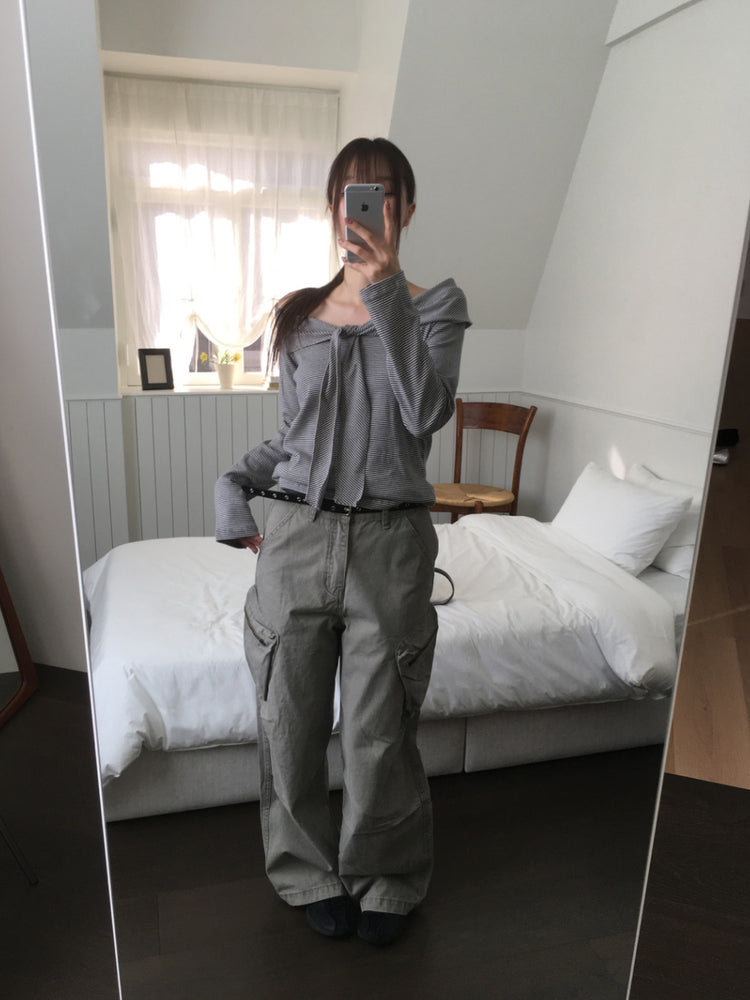 美肩垂帶領結條紋上衣