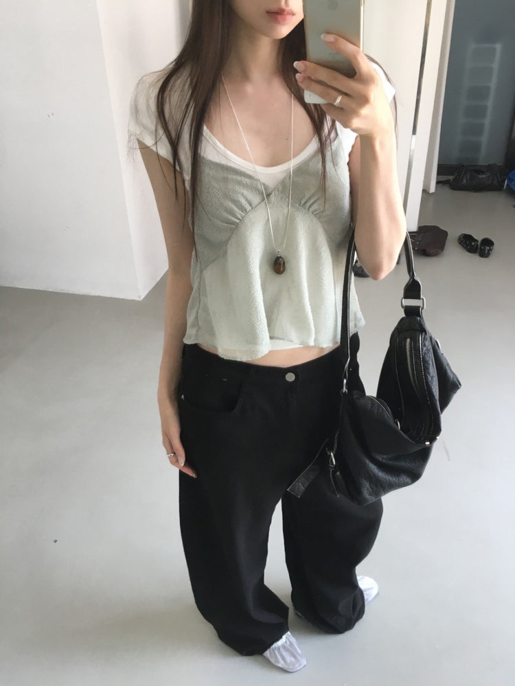 美色V領胸腺細節修身上衣