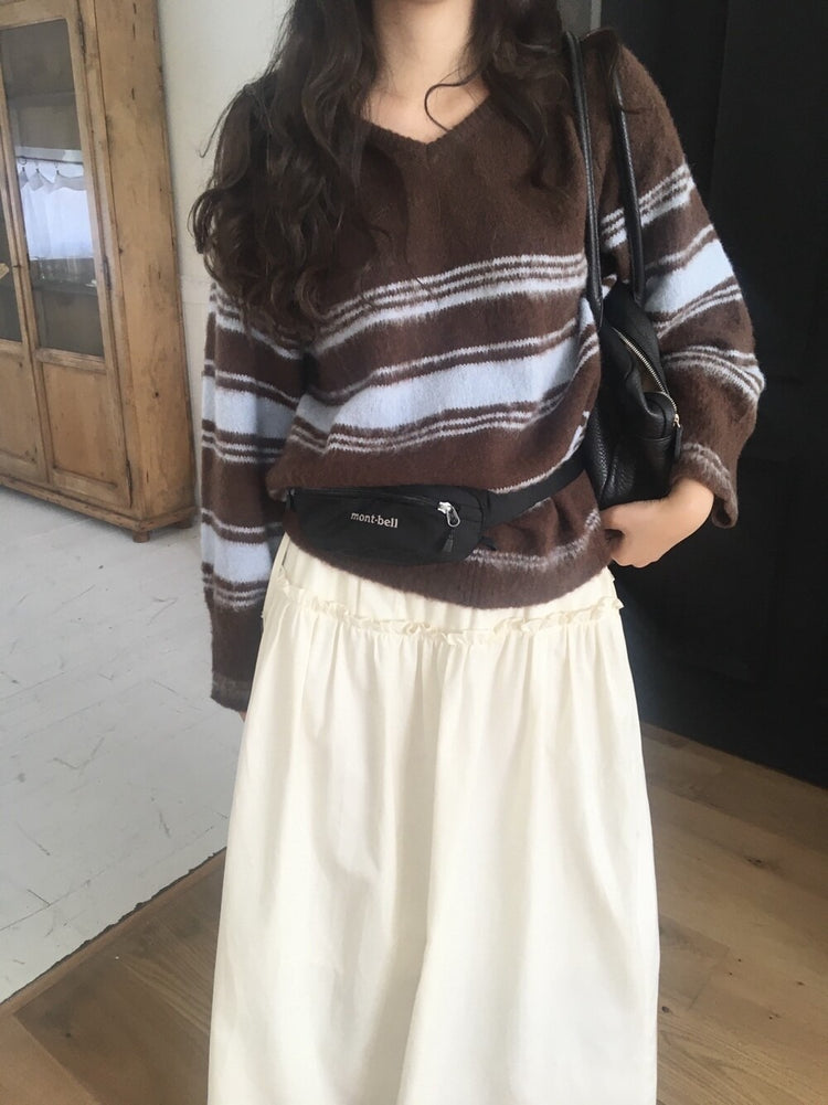 V領撞色條紋細節毛衣