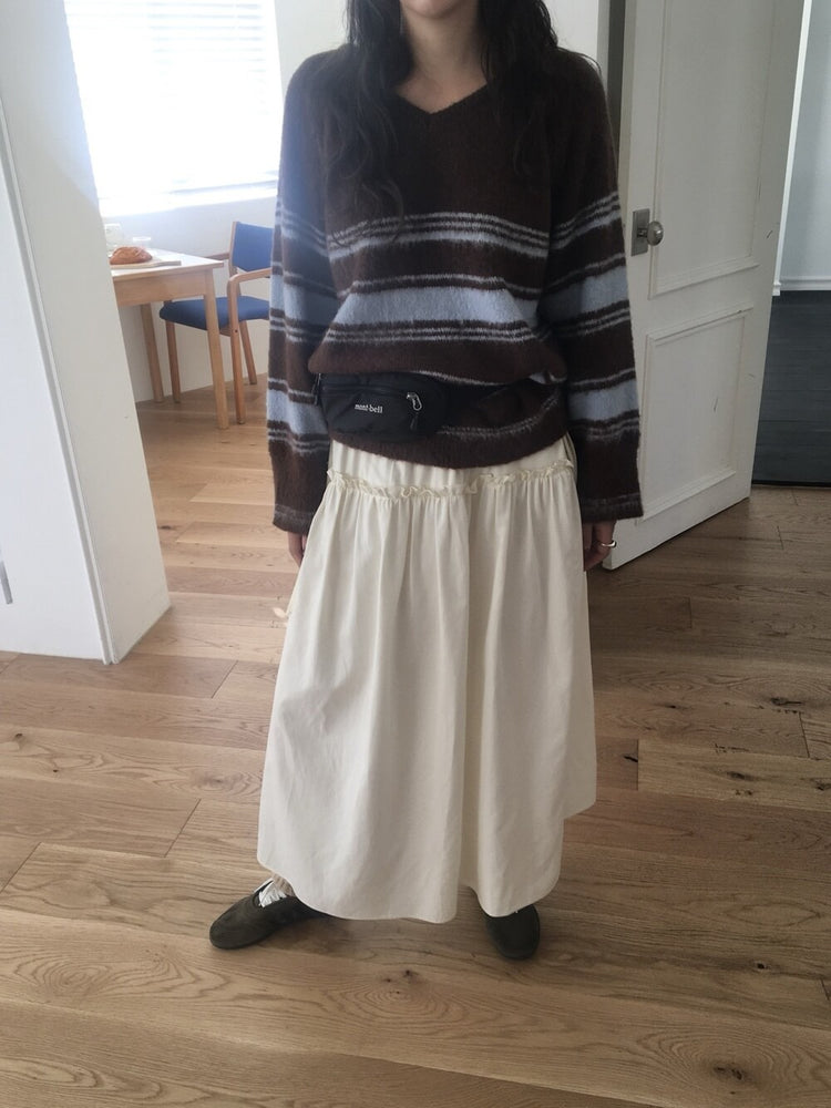 V領撞色條紋細節毛衣